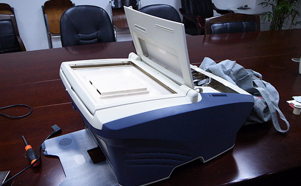 深圳手板廠家噴漆需要注意哪些細(xì)節(jié)